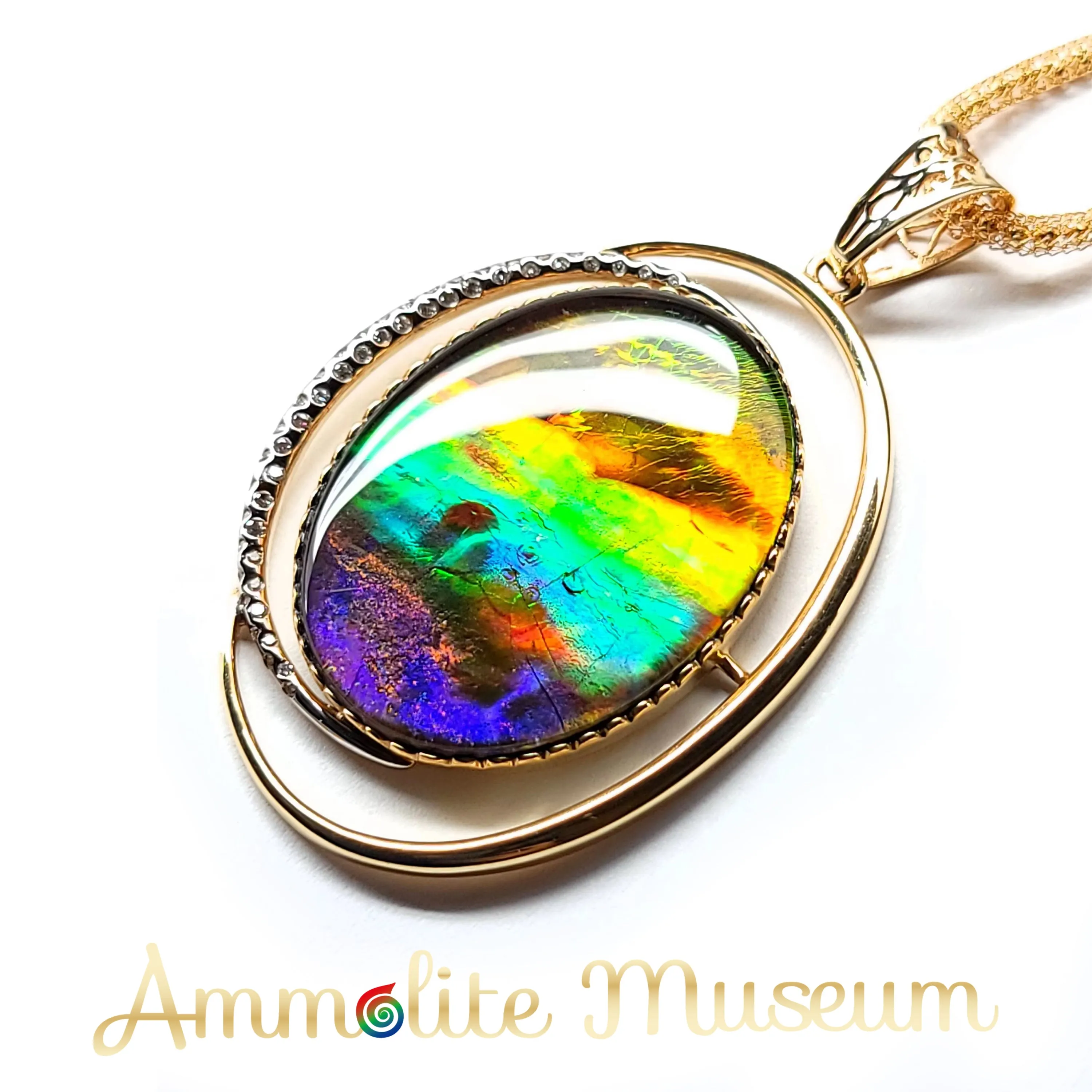 AURORA 14K Gold Classic Oval Ammolite Pendant with Diamond