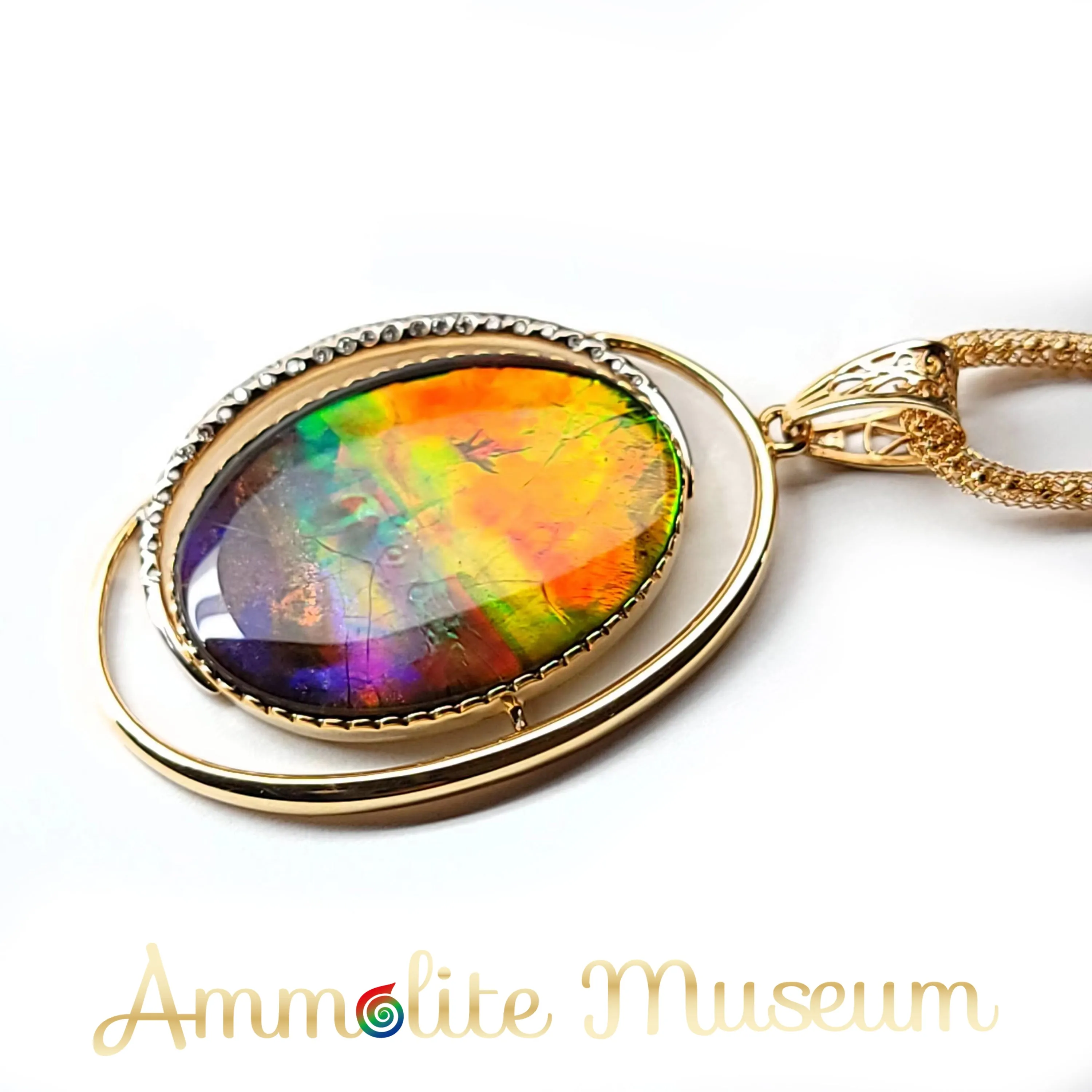 AURORA 14K Gold Classic Oval Ammolite Pendant with Diamond