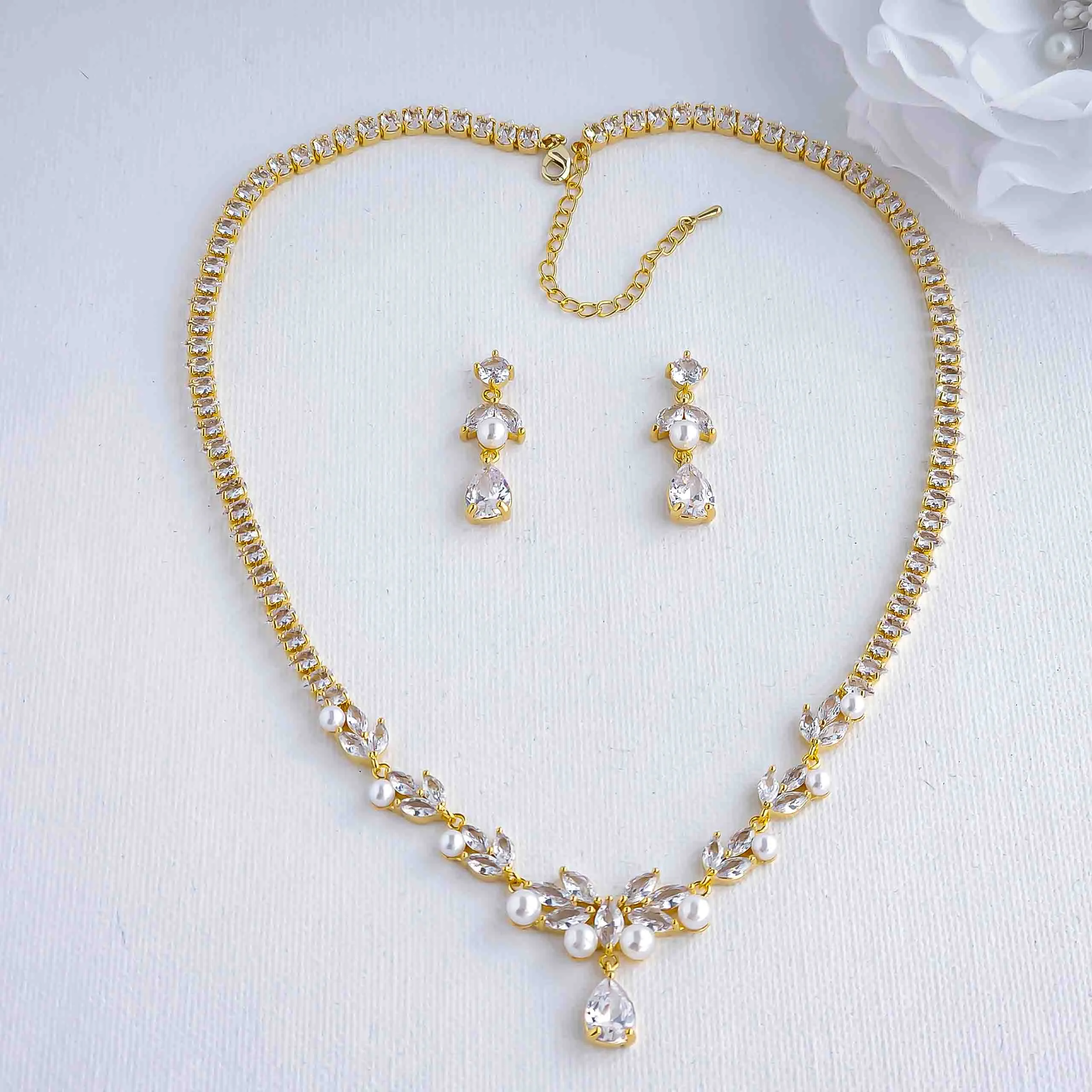 Bridal Pearl Necklace Set in Gold-Jenna