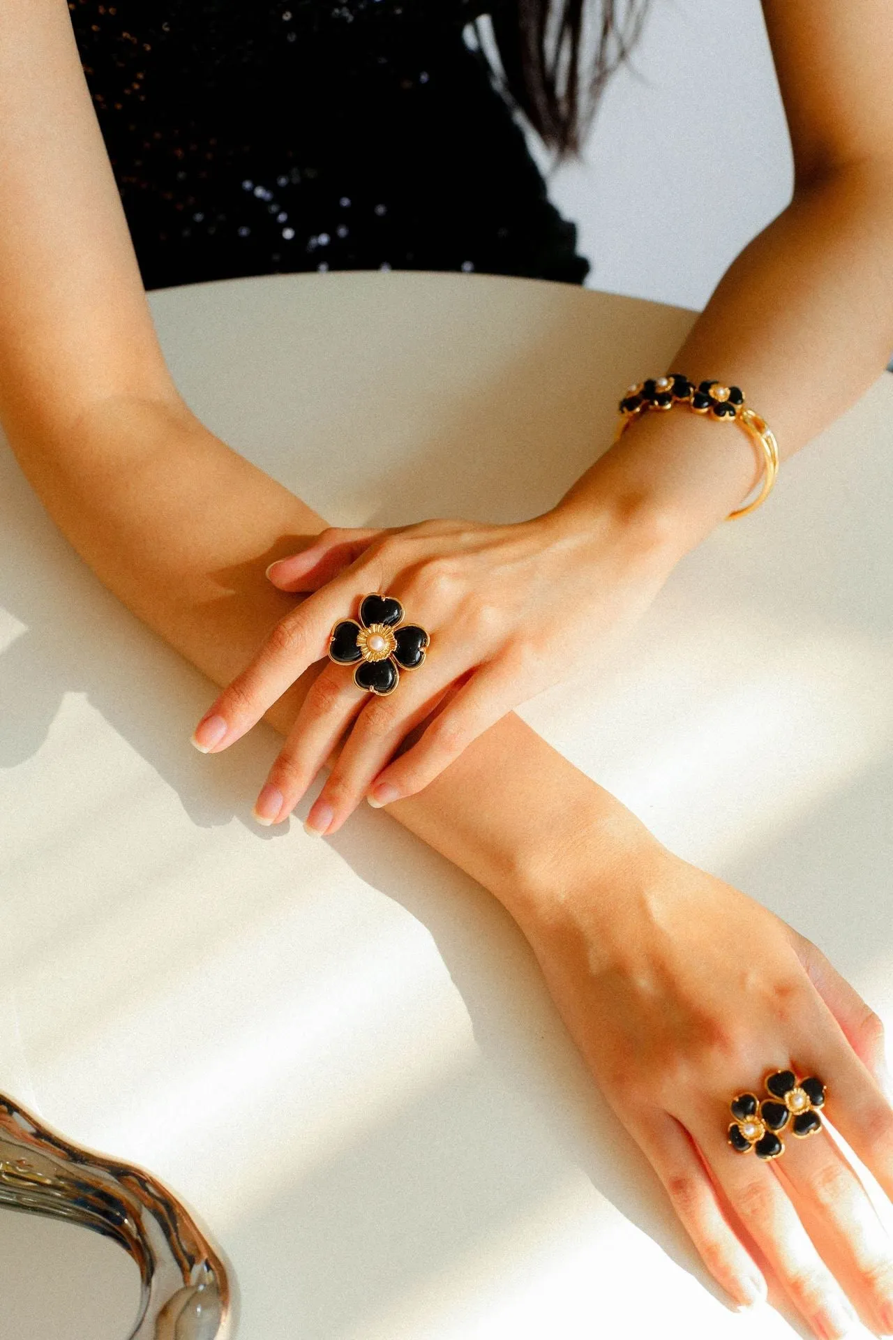 Four-leaf Clover Bangle Bracelets With Black Agate White Crystal Rose Quartz