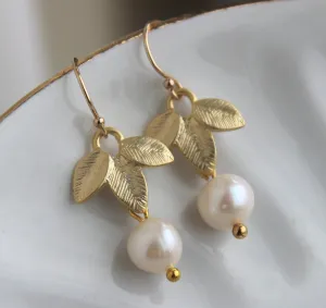 Gold Freshwater Pearl Earrings Gold Leaf Earrings - White Pearl Earrings - Gold Pearl Jewelry Bridesmaid Earrings - Pearl Bridal Earrings