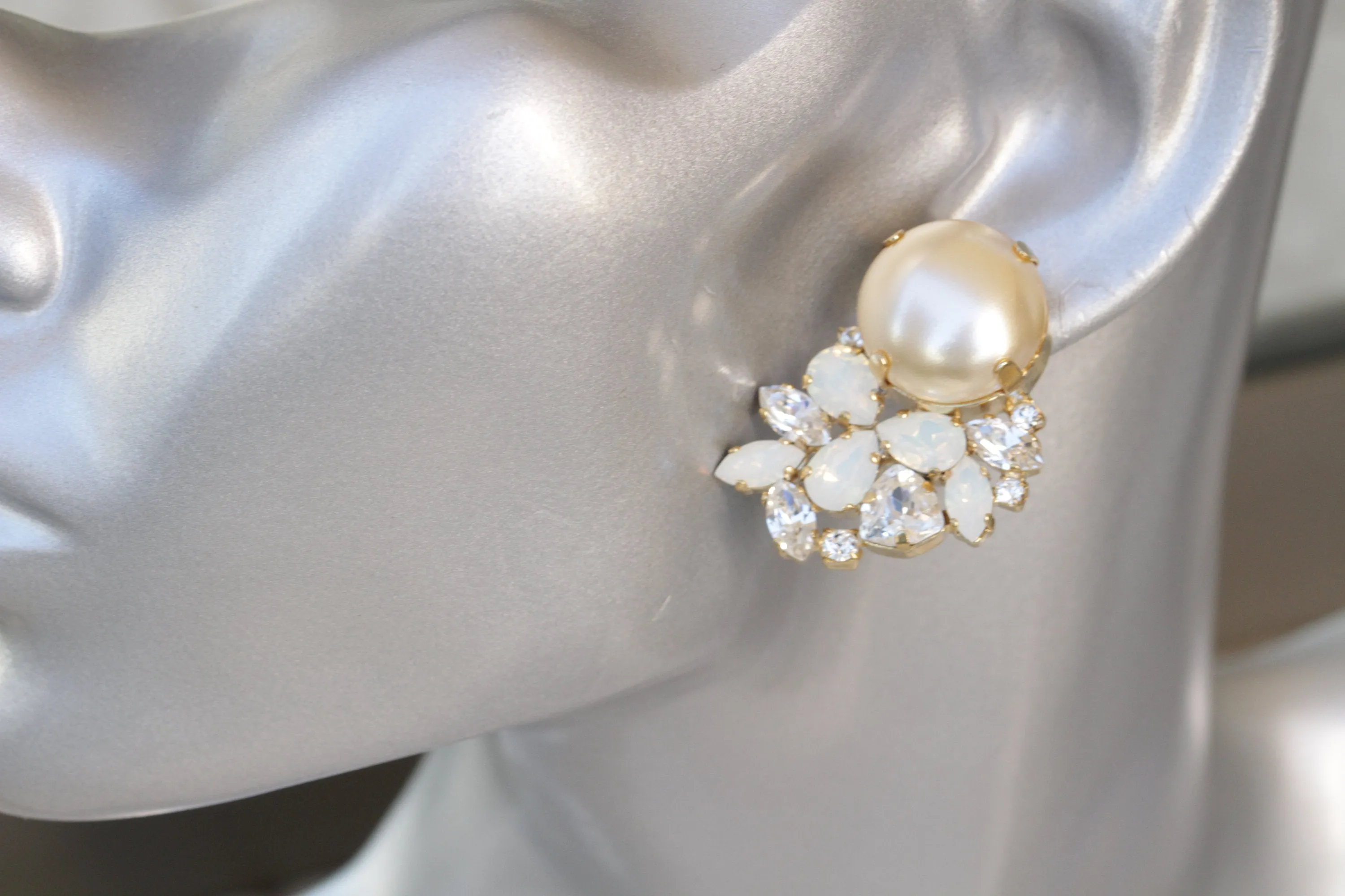 LARGE PEARL Cluster EARRINGS