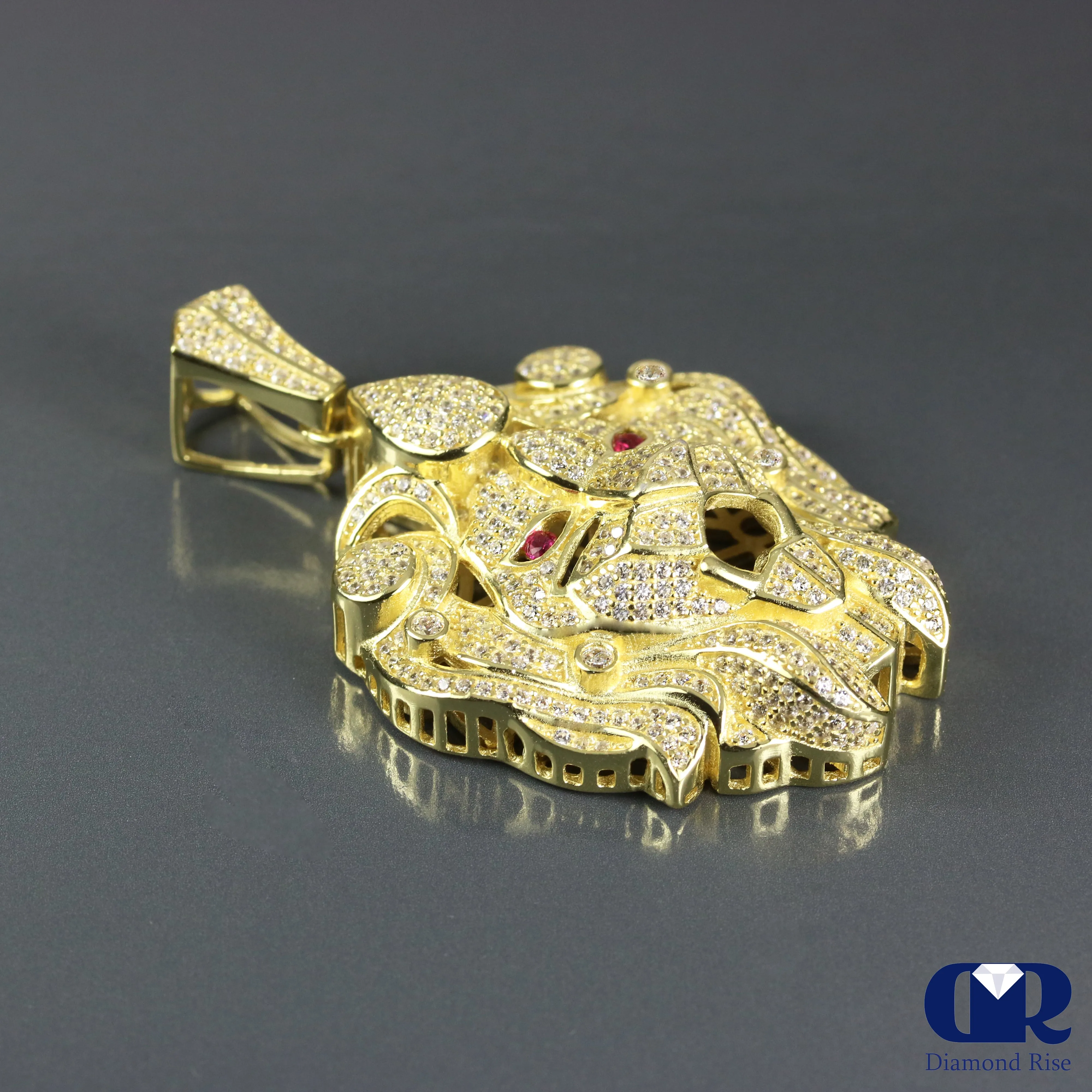 Men's Diamond Lion Head Pendant In 14K Gold