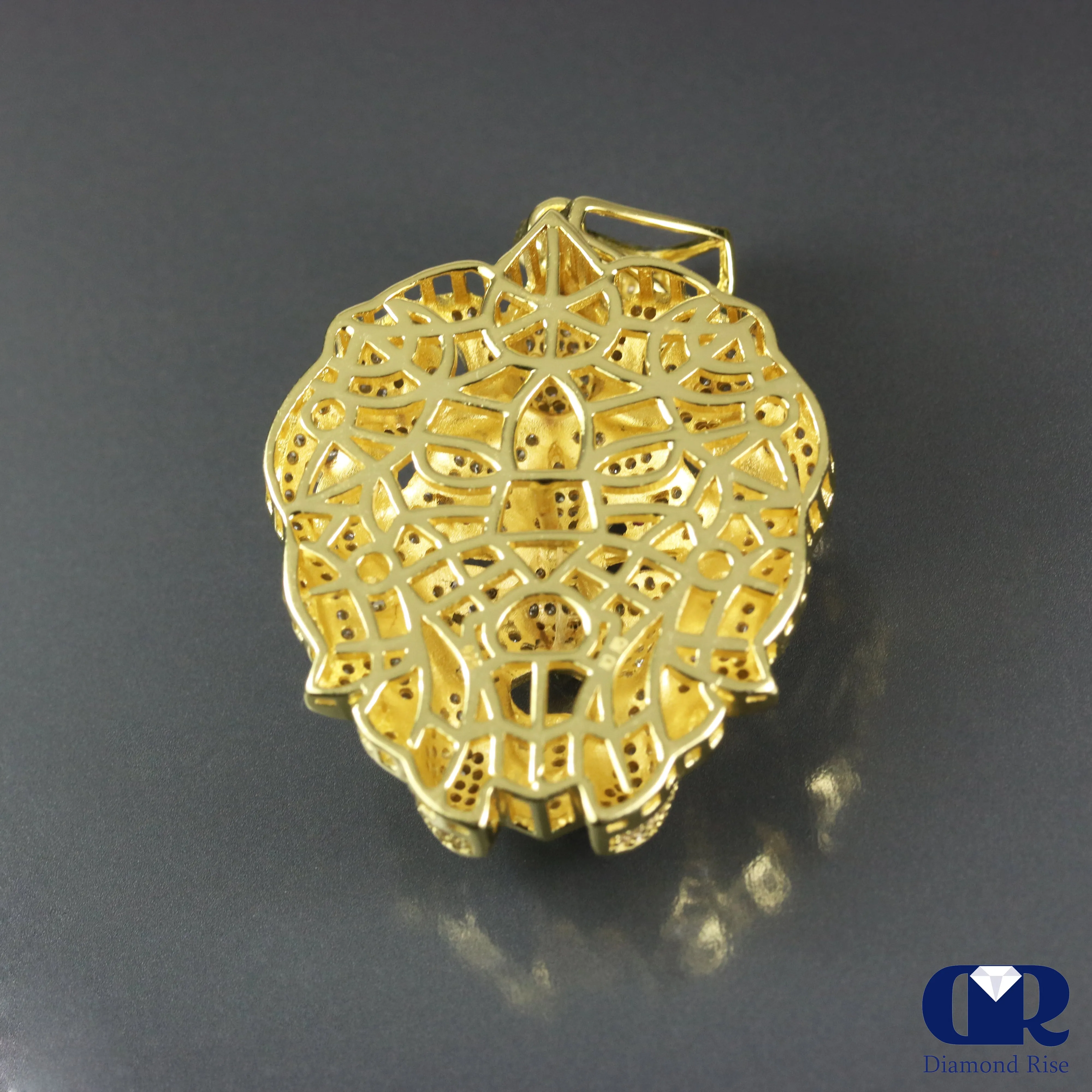 Men's Diamond Lion Head Pendant In 14K Gold